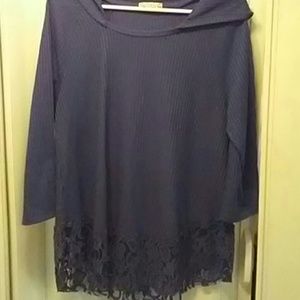 Live and let live long sleeve tunic with lace